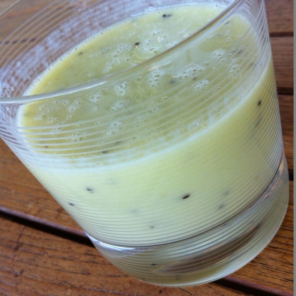Kiwi-Banana-Pineapple-Orange Smoothie