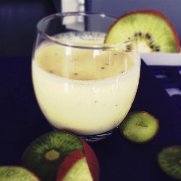 Kiwi-Banana-Pineapple-Orange Smoothie