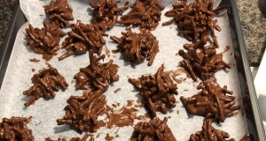 No-Bake Chocolate Chow Mein Cookie Clusters
