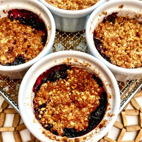 Blackberry Crisp with Frozen Berries