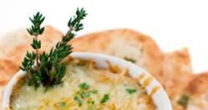 Hot Spinach, Artichoke, and Swiss Cheese Dip