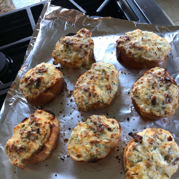 Stef's Super Cheesy Garlic Bread