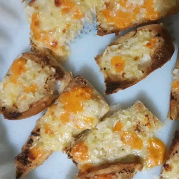 Stef's Super Cheesy Garlic Bread