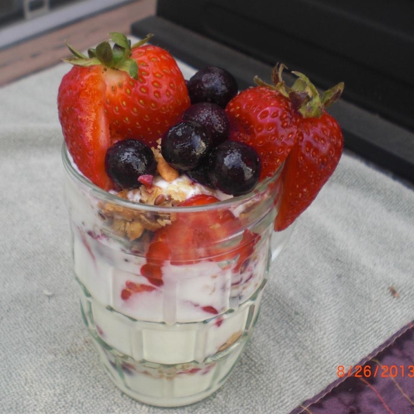 Crunchy Berry Parfait