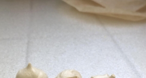 Vanilla Meringue Cookies