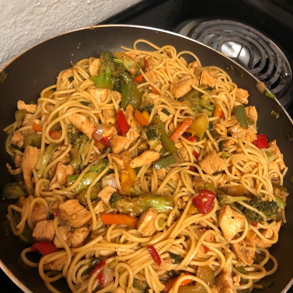 Stir-Fry Chicken Lo Mein