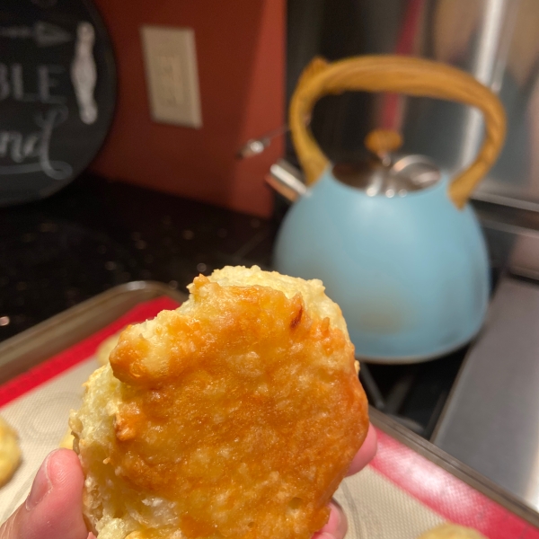 Brazilian Cheese Bread (Pao de Queijo)