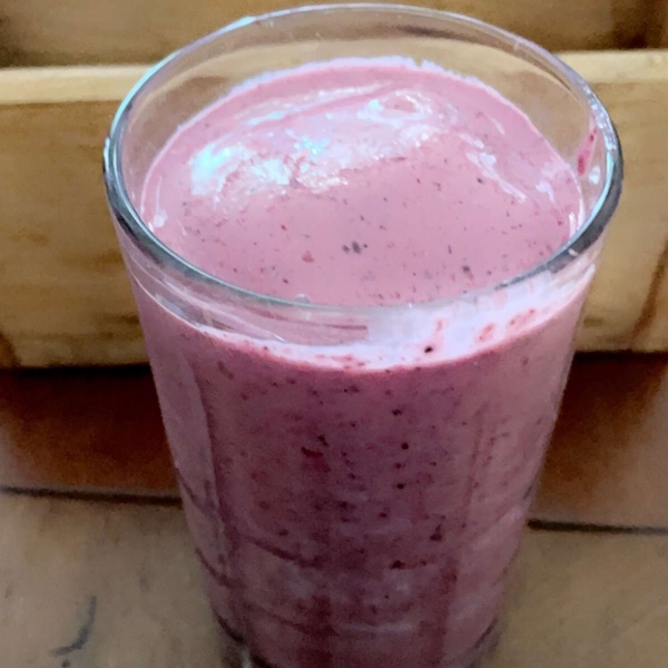 Strawberry and Blueberry Oatmeal Health Shake