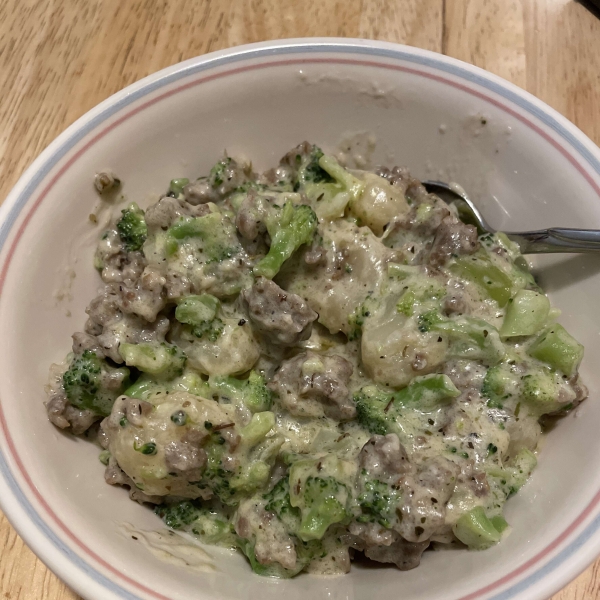 20-Minute Sausage-Broccoli Gnocchi Alfredo
