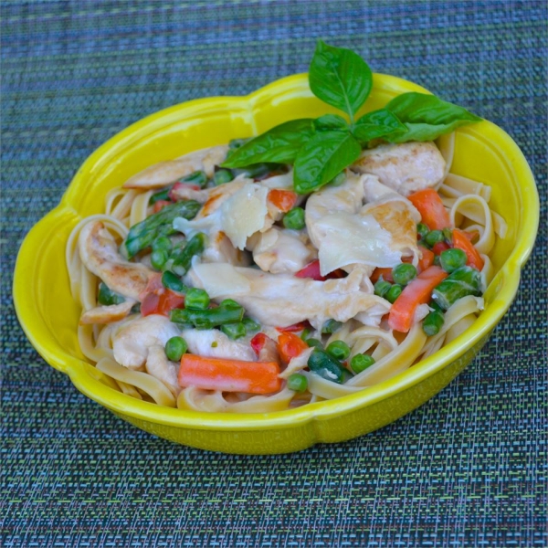 Chicken 'N Pasta Primavera
