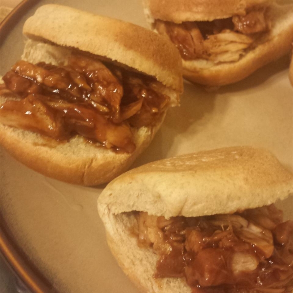 Campbell's® Slow-Cooked Pulled Pork Sandwiches