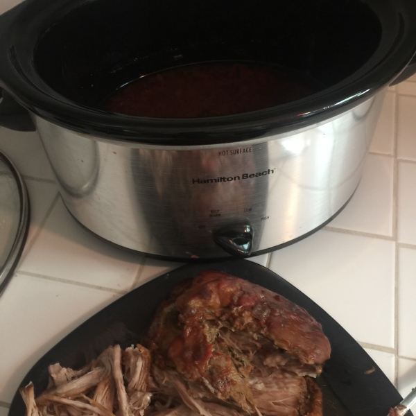Campbell's® Slow-Cooked Pulled Pork Sandwiches