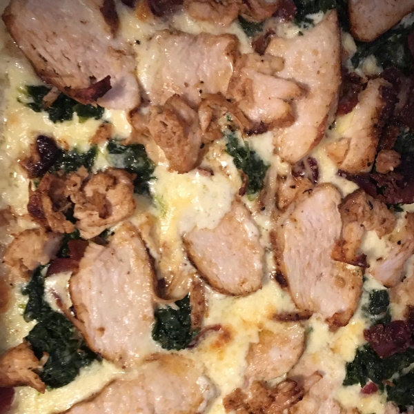 Blackened Chicken Alfredo Pizza