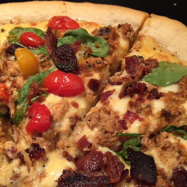 Blackened Chicken Alfredo Pizza