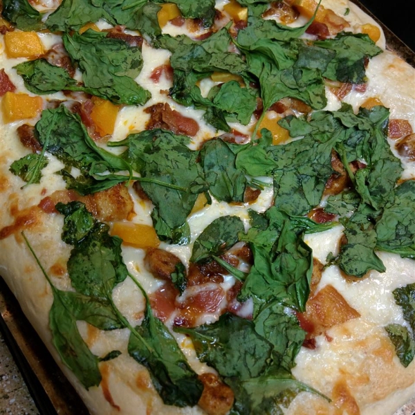 Blackened Chicken Alfredo Pizza