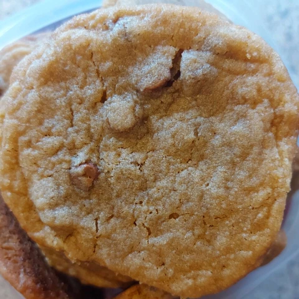 Easy Soft Chocolate Chip Cookies