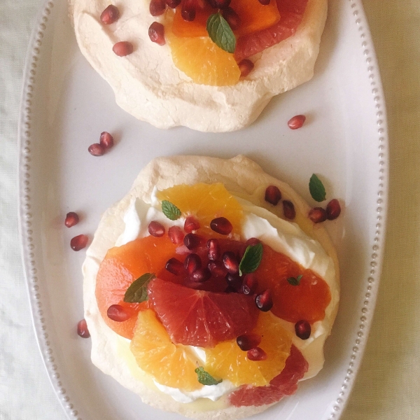 Pavlova with Winter Fruits