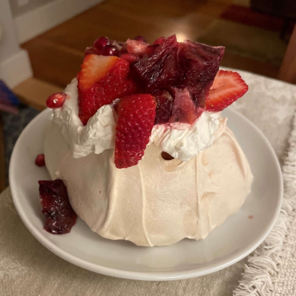 Pavlova with Winter Fruits