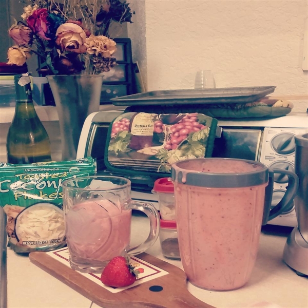 Healthy Strawberry Apriplum Yogurt Smoothie