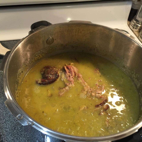 Pressure Cooker Split Pea Soup