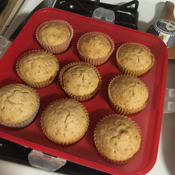 Quick and Easy Oatmeal Muffins