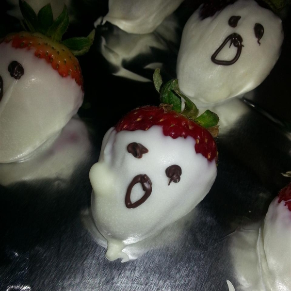 White Chocolate Strawberry Ghosts