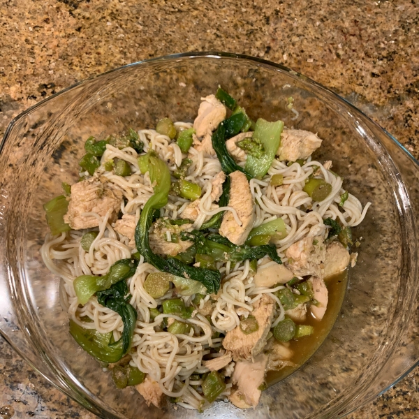 Ramen Noodle Stir-Fry with Chicken and Vegetables