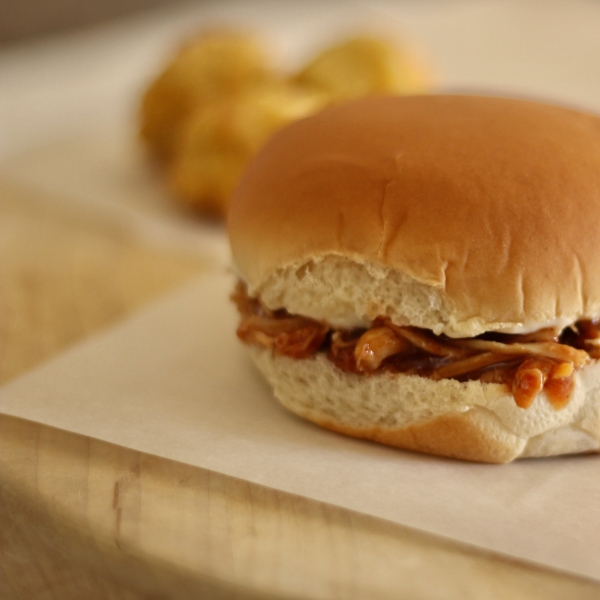 Spicy BBQ Shredded Chicken Sandwiches