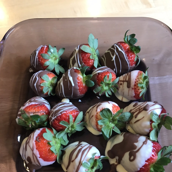 Healthier Chocolate Covered Strawberries