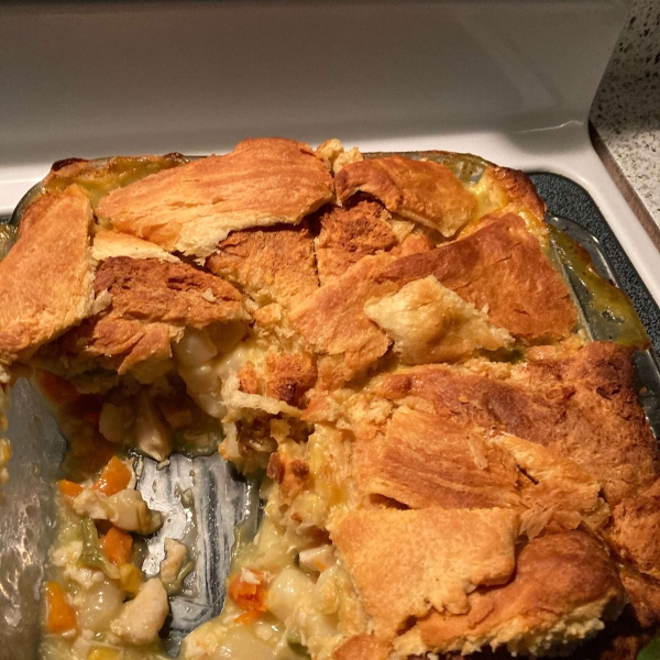 Amazingly Easy, Surprisingly Tasty Broke College Student Chicken Pot Pie