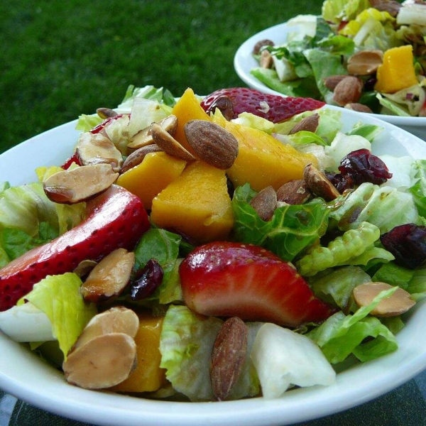 Strawberry Mango Mesclun Salad
