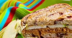 Sweet 'n Creamy Peanut Butter Apple Sandwich