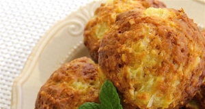 Deliciously Moist Pineapple Muffins