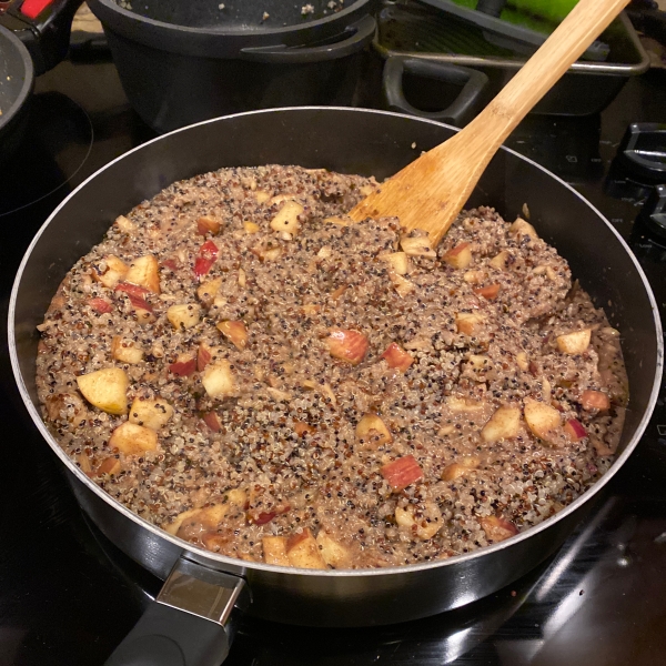 Quinoa Porridge with Cinnamon Apples