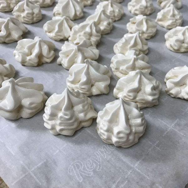 Authentic French Meringues