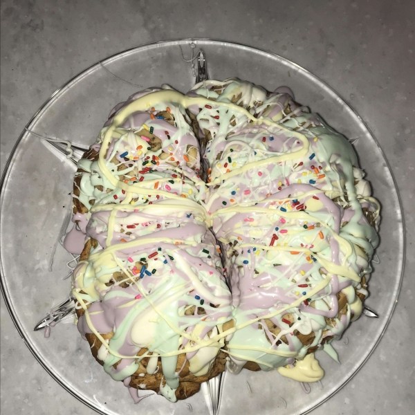 Super Easy Mardi Gras King Cake