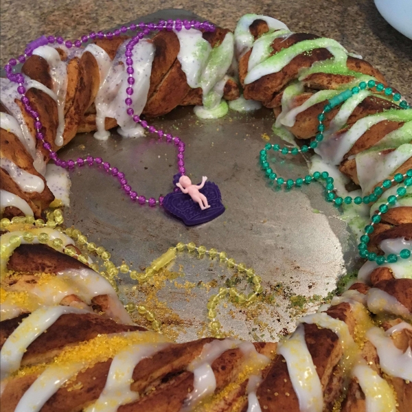 Super Easy Mardi Gras King Cake