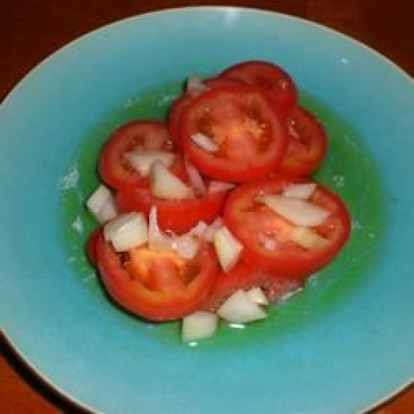Chrissy's Sweet 'n' Sour Tomato Salad