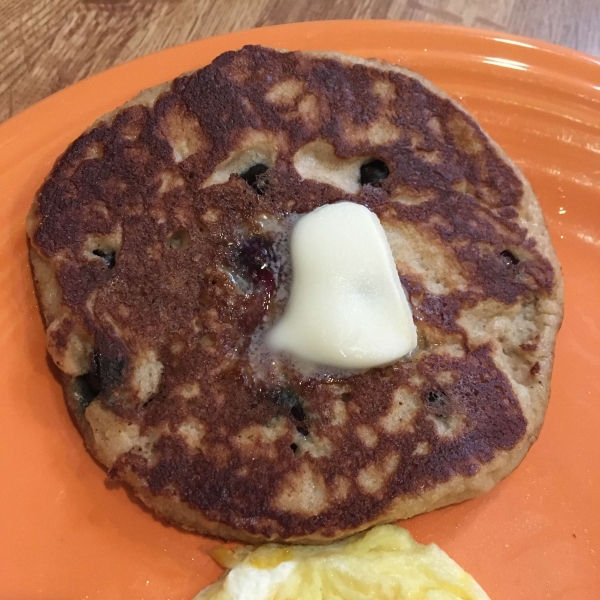 Amazing Almond Flour Pancakes (Gluten-Free and Paleo-Friendly)