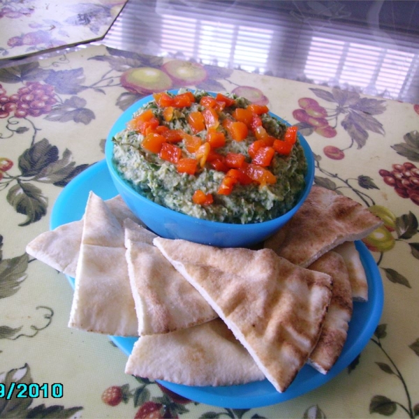Spinach Artichoke Hummus with Roasted Red Peppers
