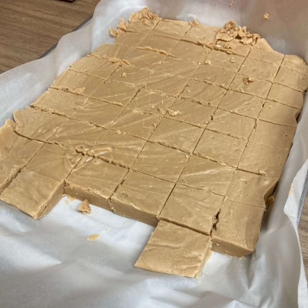 Creamy Peanut Butter Fudge