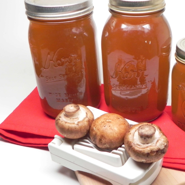 Instant Pot® Mushroom Broth