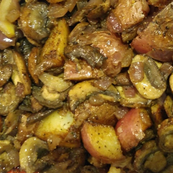 Vegetarian Purple Potatoes with Onions and Mushrooms