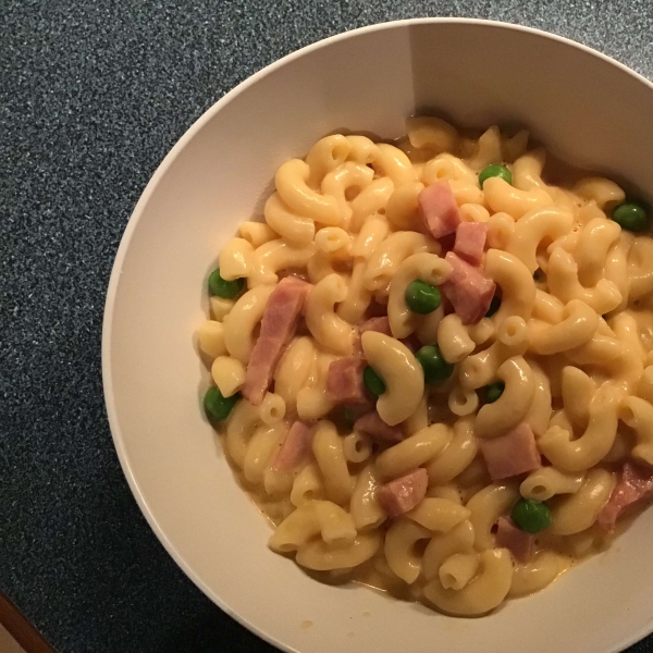 Instant Pot Mac and Cheese with Ham and Peas