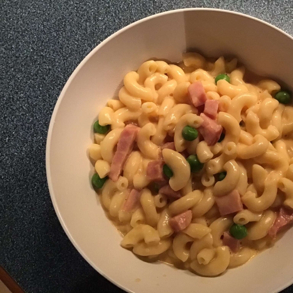 Instant Pot Mac and Cheese with Ham and Peas