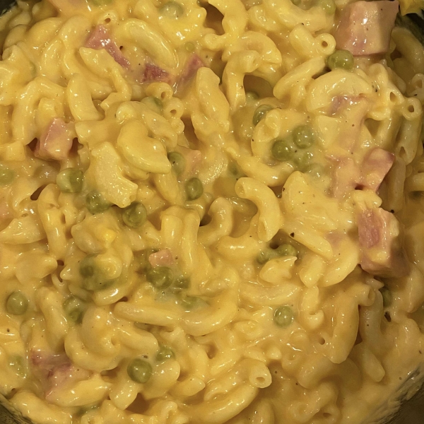 Instant Pot Mac and Cheese with Ham and Peas