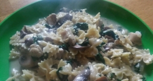 Creamy Chicken, Mushroom, and Spinach Pasta