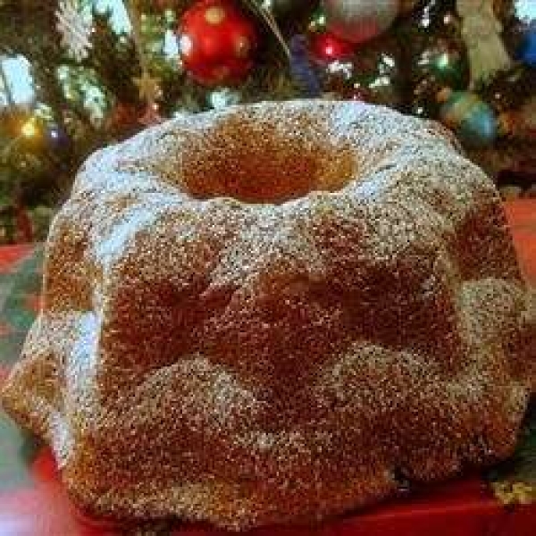 Rum and Eggnog Kugelhopf