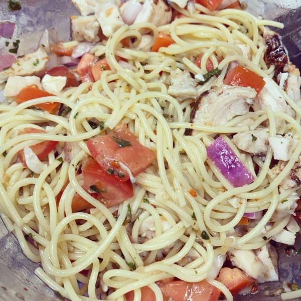 Pasta with Fresh Tomato Sauce