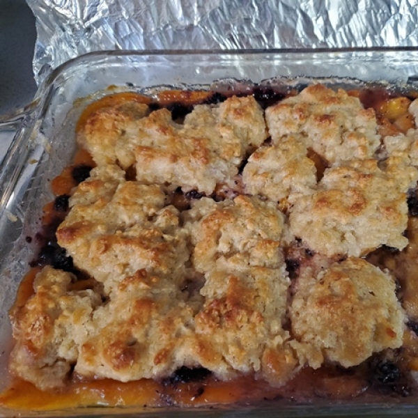 Huckleberry Peach Cobbler